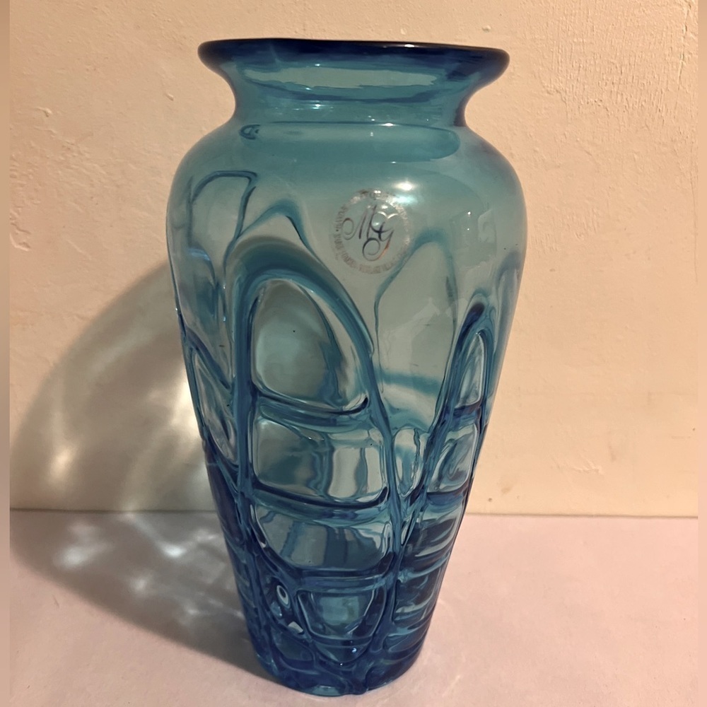 MARGIES GARDEN WESTLAKE VILLAGE CALIFORNIA HAND BLOWN ARTISAN GLASS BLUE VASE